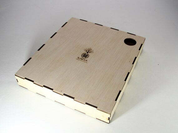 Wall Clock. Wooden, vintage, multilayered laser cut wall clock with numbers and quiet quartz clock mechanism - Image 7