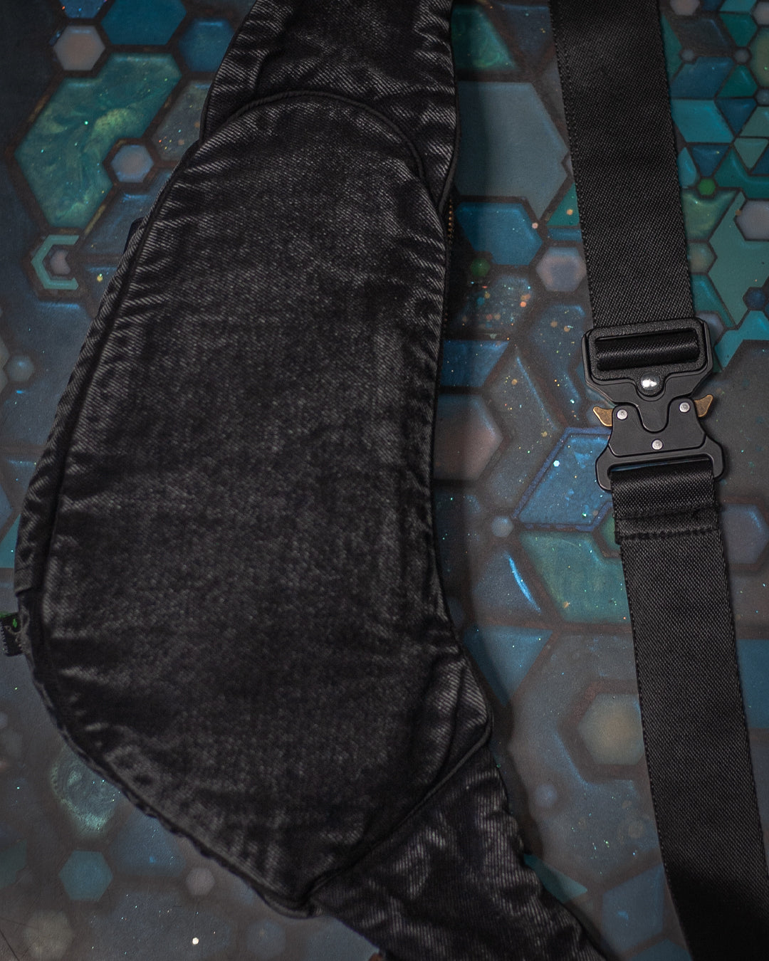 Botta Bag / Denim RubberPrint Buckleclip Stonewash - BLACK TOAD - Image 4