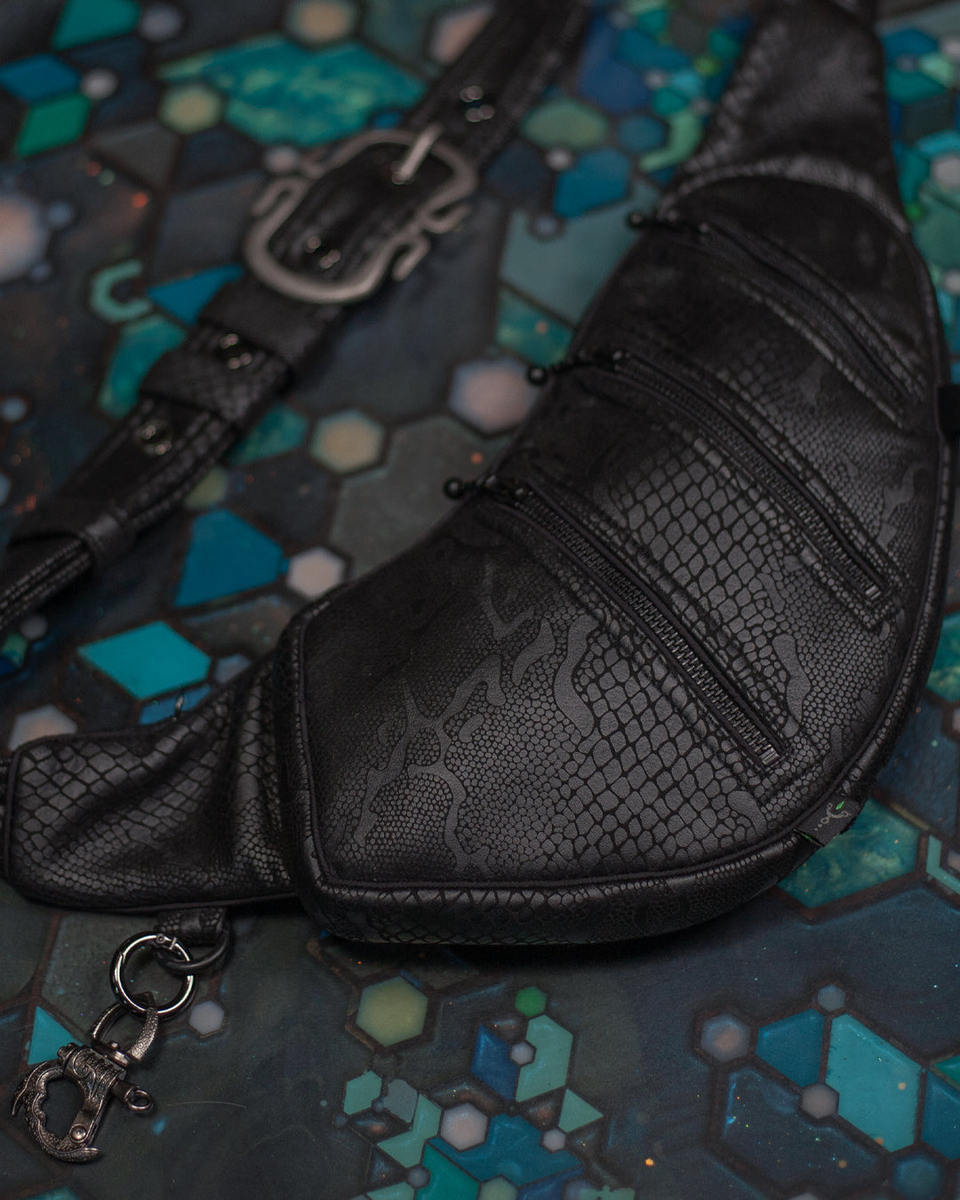 Botta Bag / Fake Leather Hook Buckle - BLAK BOA - Image 3