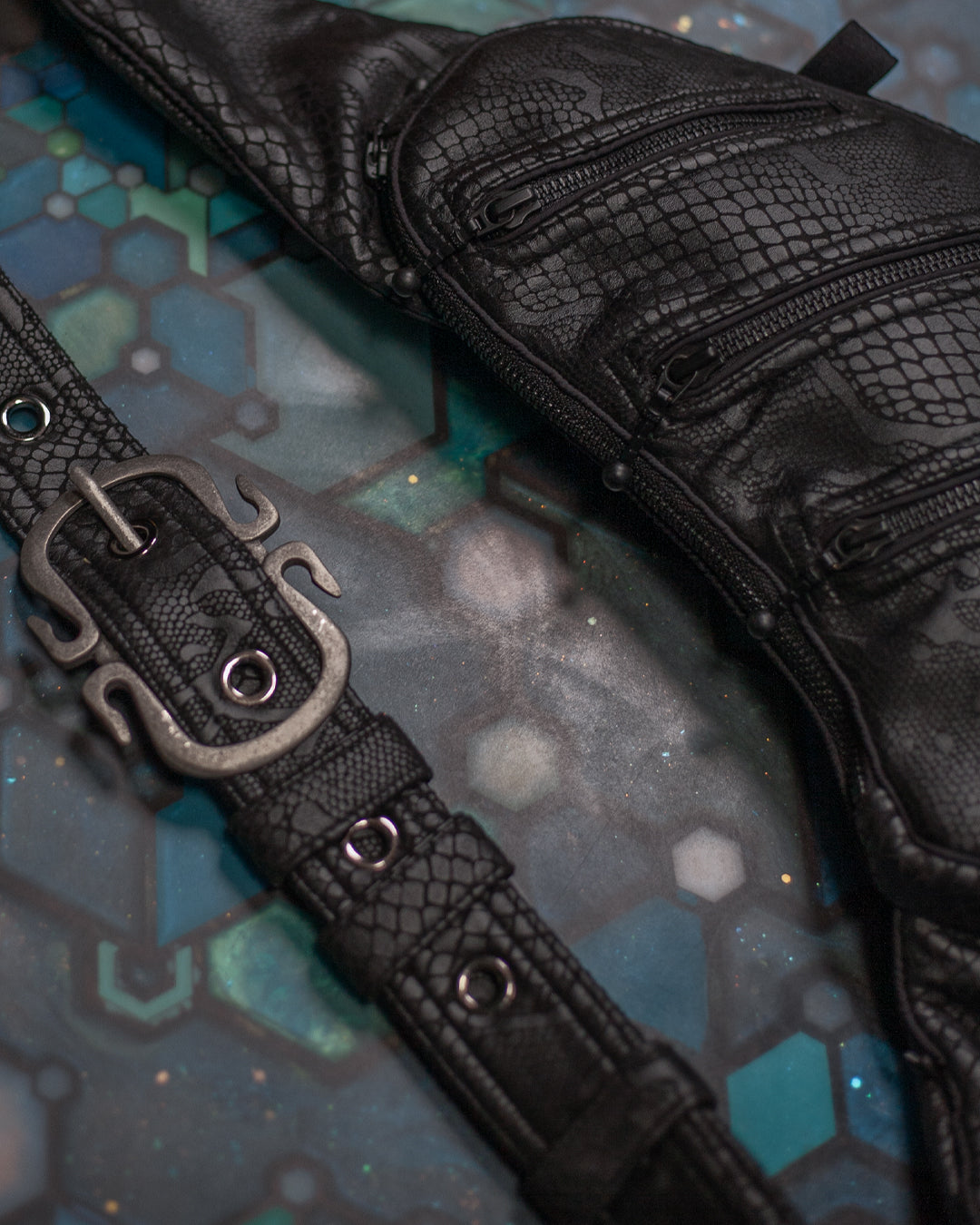 Botta Bag / Fake Leather Hook Buckle - BLAK BOA - Image 5