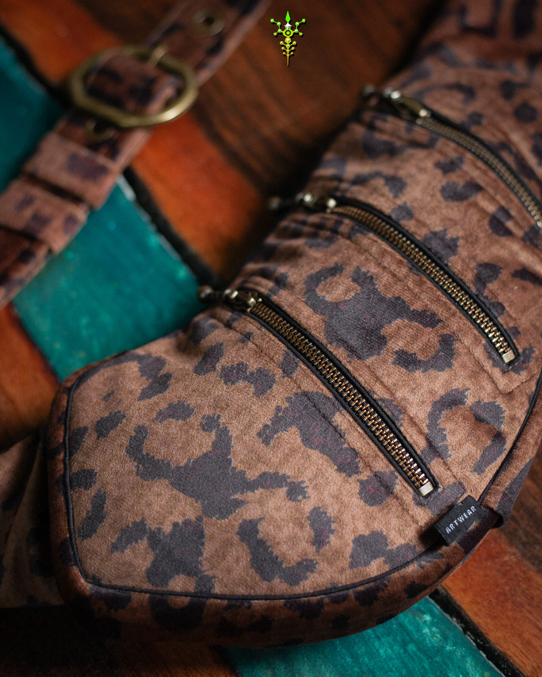 Botta Bag / Velvet Fawn Buckle - LEOPARDUS - Image 3