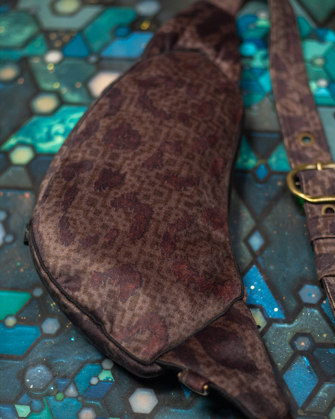 Botta Bag / Velvet Fawn Buckle - LEOPARDUS LAGARTIKA - Image 9