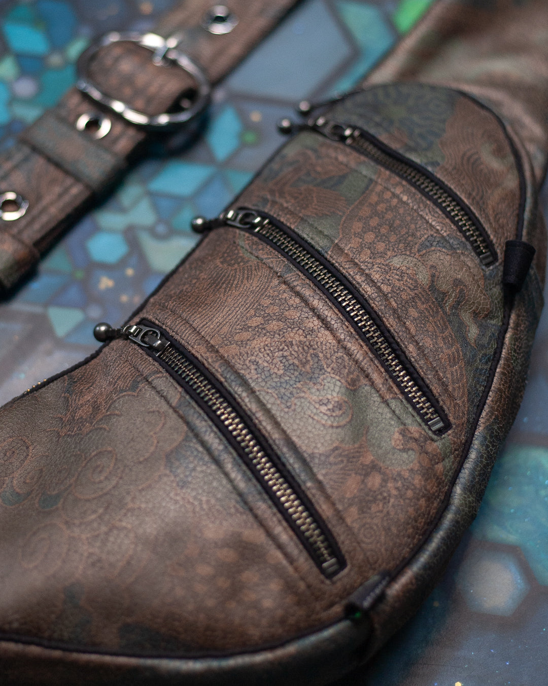 Alternative view of Botta Bag / Fake Leather Buckle - DRAGONS