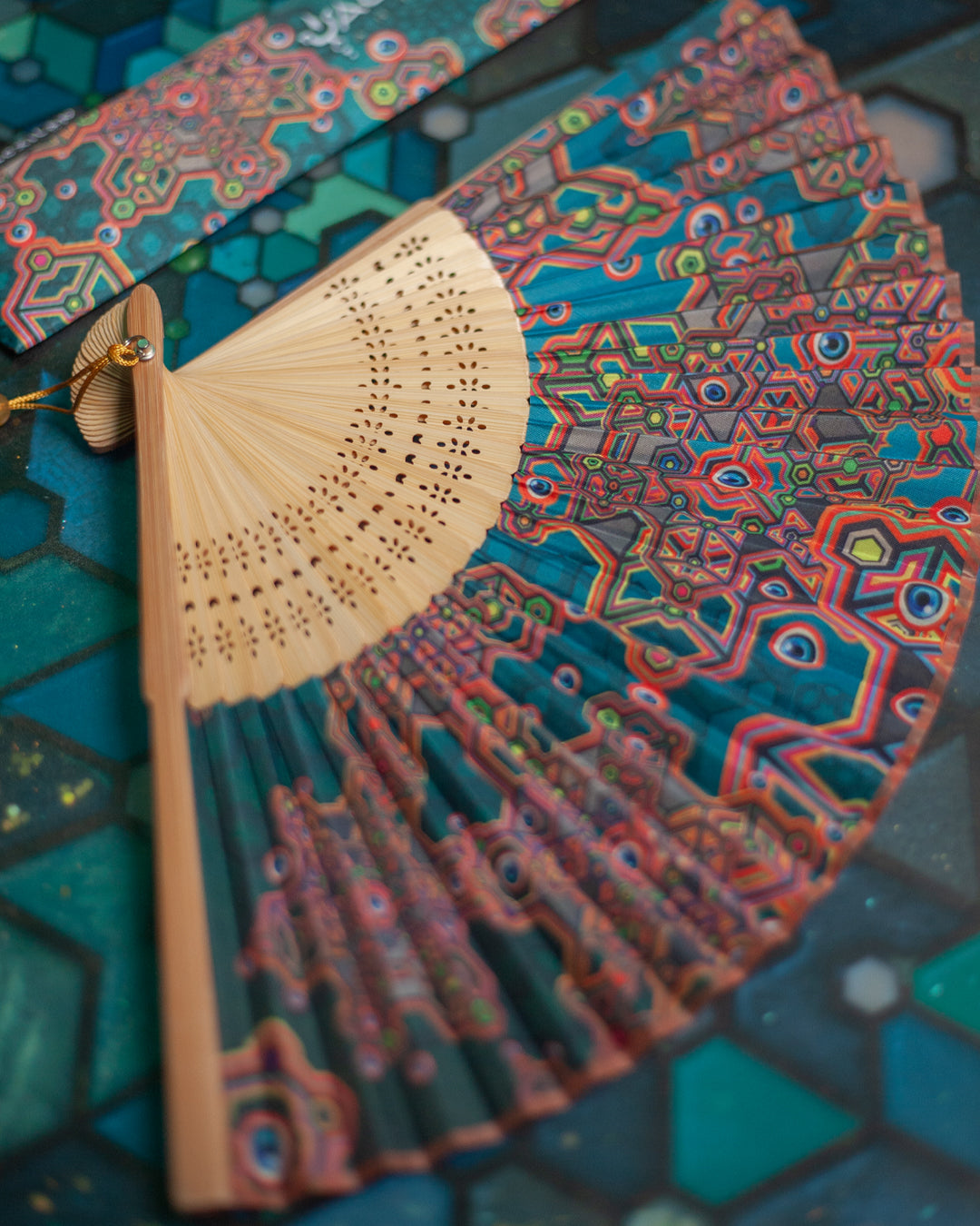 Alternative view of Hand Fan / Bamboo - ATLANTHEON Natural