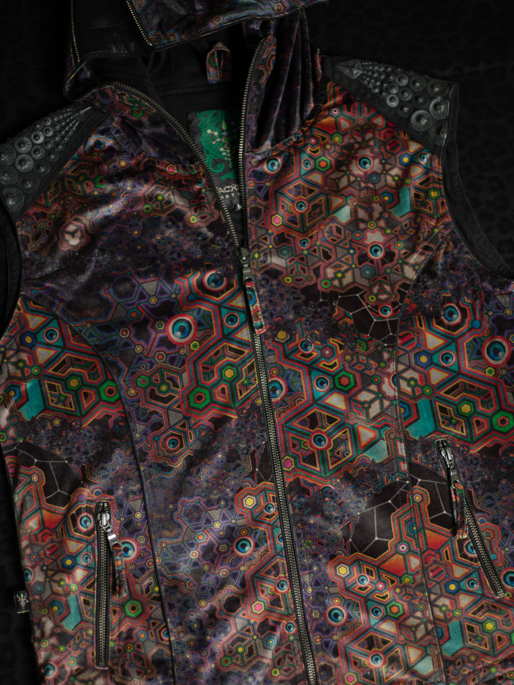 Sleeveless Jacket Men / Velvet Fawn - ASTROCORAL - Image 4