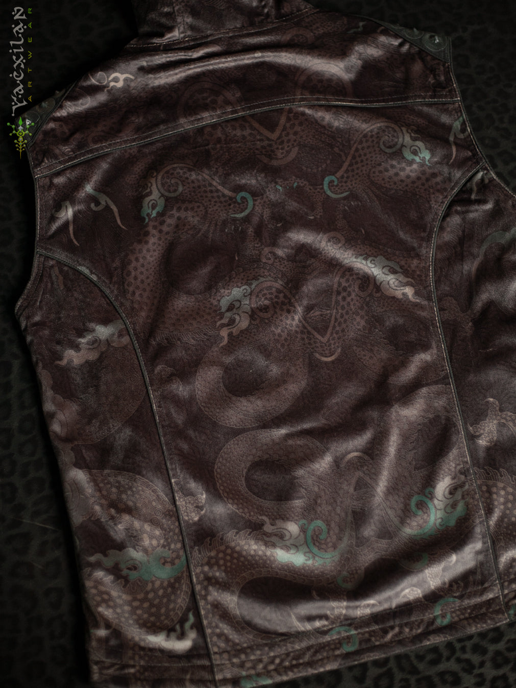 Sleeveless Jacket Men / Velvet Fawn - DRAGONSKIN - Image 6