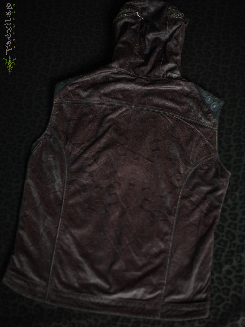 Alternative view of Sleeveless Jacket Men / Velvet Fawn - MAYAN CODEX