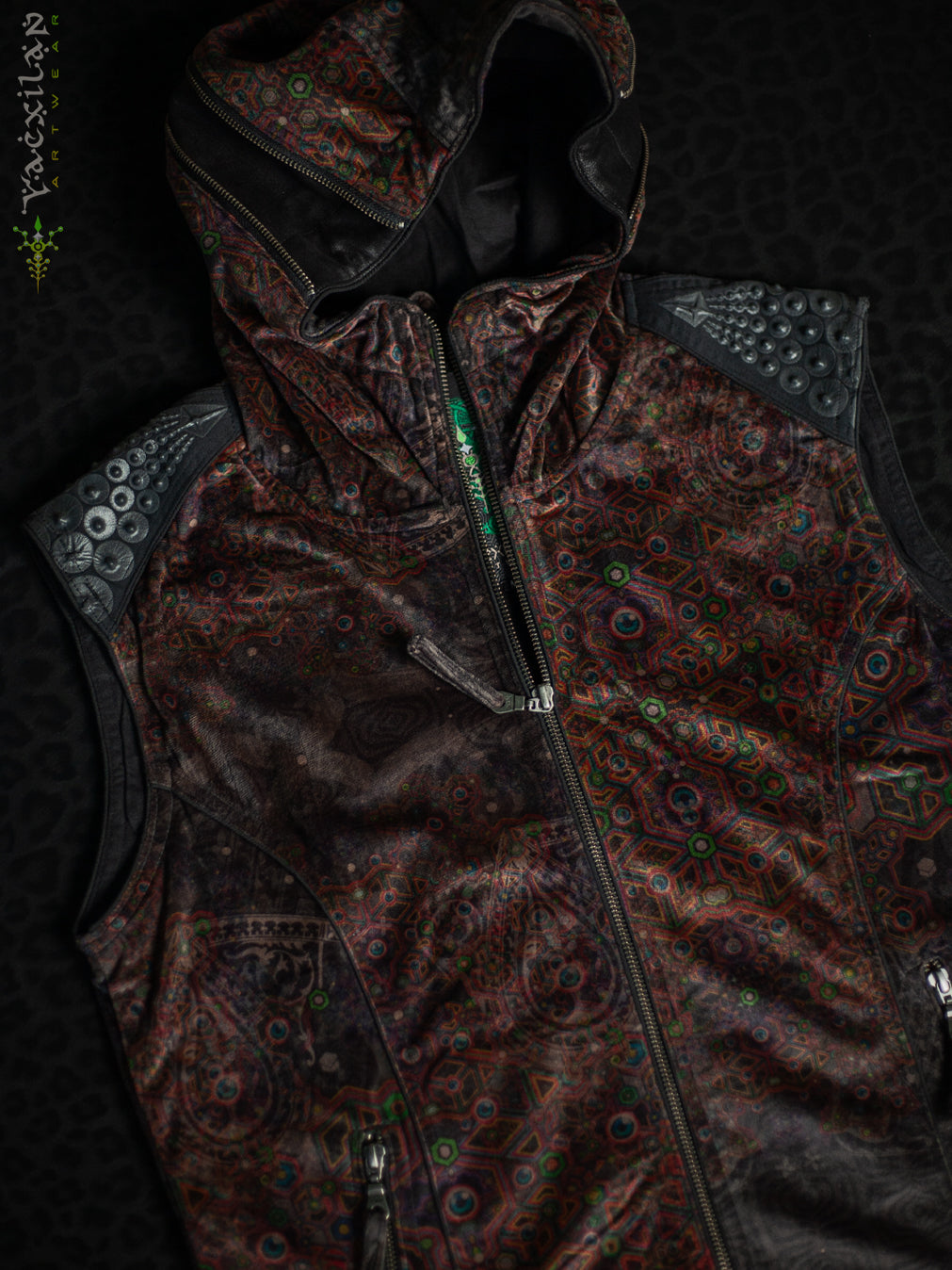 Sleeveless Jacket Men / Velvet Fawn - OWLIENS - Image 6