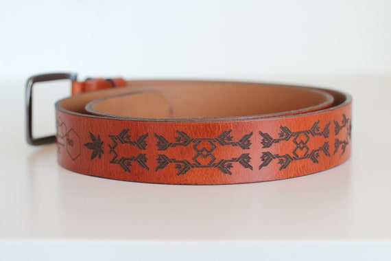 Alternative view of Leather Marijuana Belt | Brown Molecule Waistband