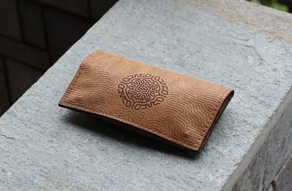 Alternative view of Tobacco Pouch With Labyrinth | Brown Leather Rolling Case