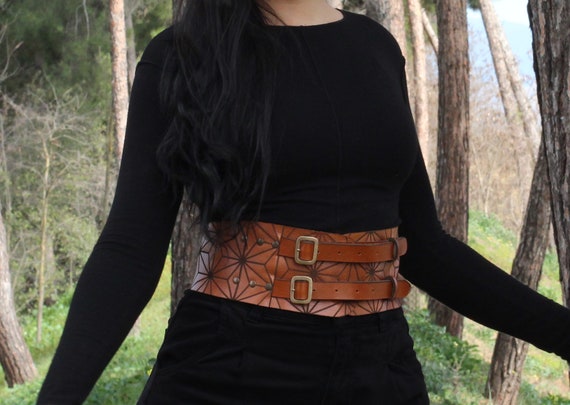 Brown Leather Corset Belt: Asanoha Engraved Boho Waistband - Image 3