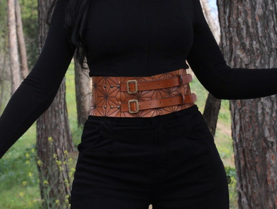 Brown Leather Corset Belt: Asanoha Engraved Boho Waistband - Image 7
