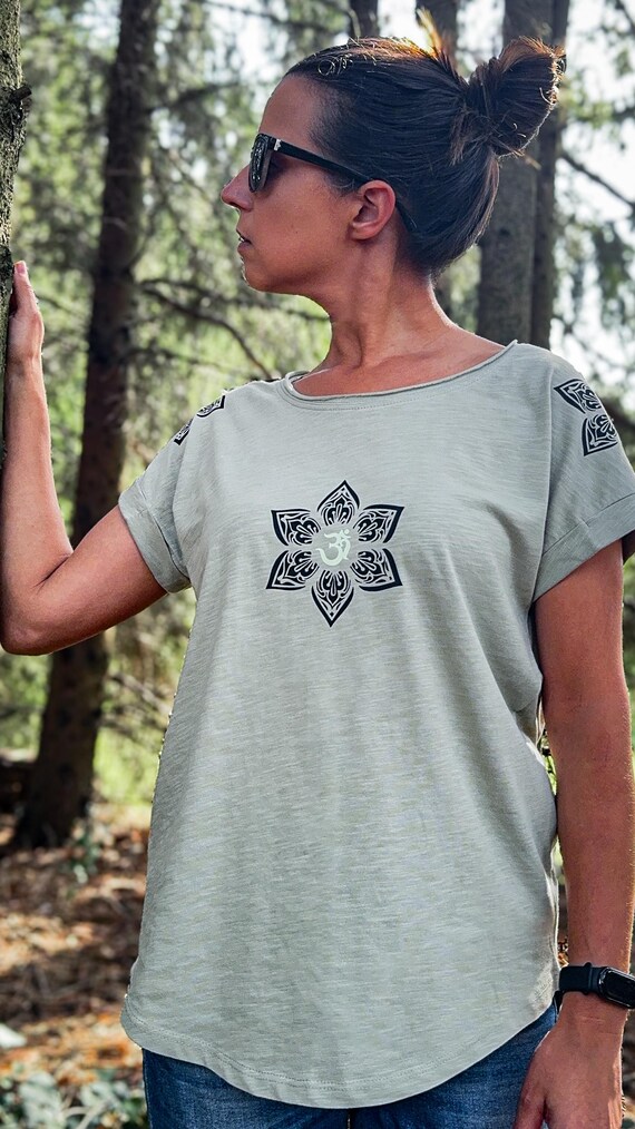 Alternative view of OMANDALA Women's T-shirt | With OM Glowing In The Dark |