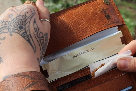 Seigaiha Wave Leather Tobacco Pouch: Art Deco Rolling Case - Image 10